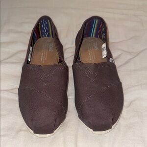 New Toms brown classic style Canvas Slip-Ons, shoes, loafers, sz 7